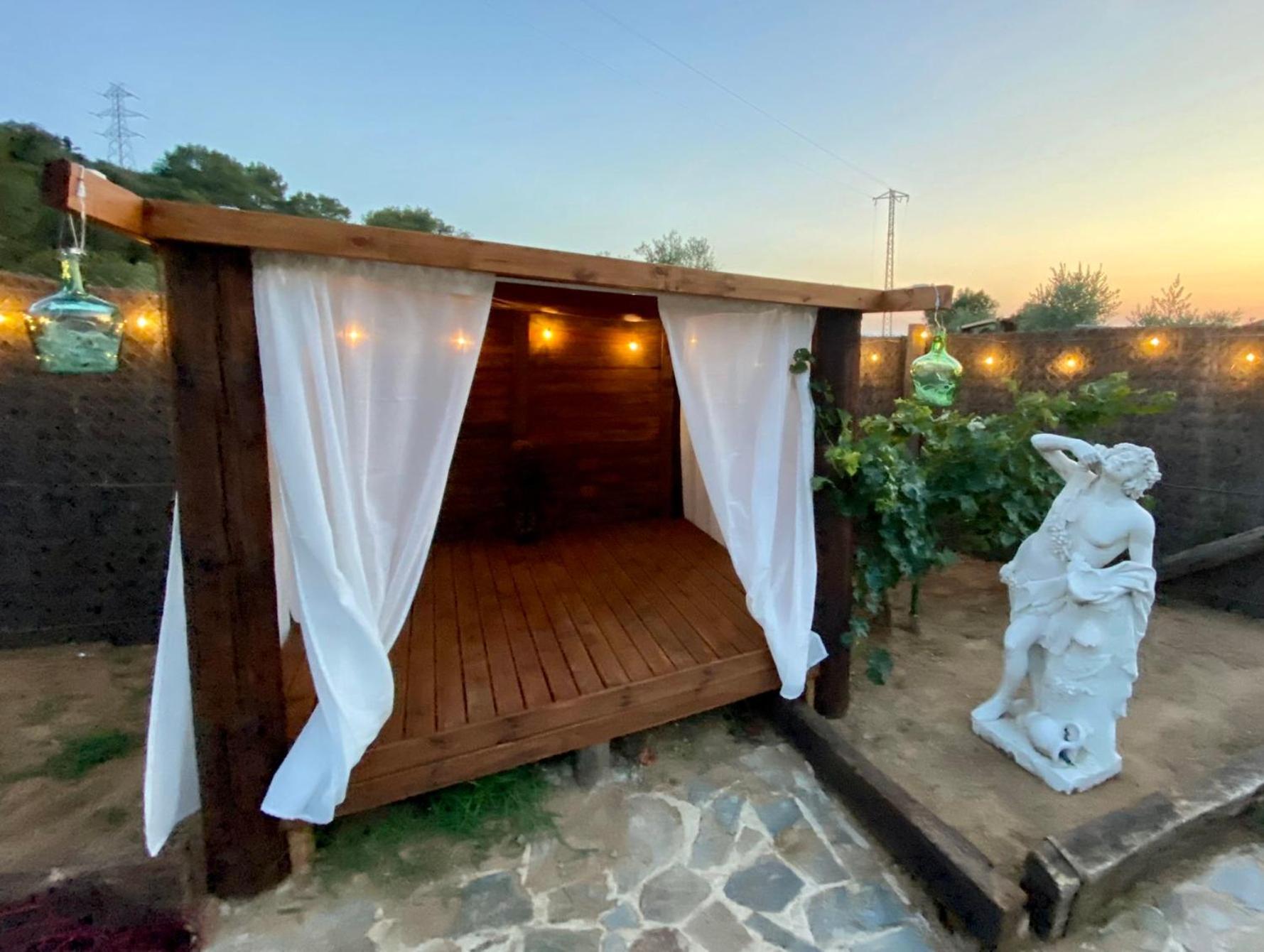 Domo Suites Masia Cal Geperut Badalona Exteriör bild